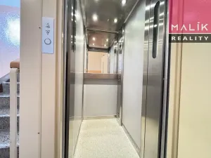 Prodej bytu 1+1, Ostrov, Jungmannova, 37 m2