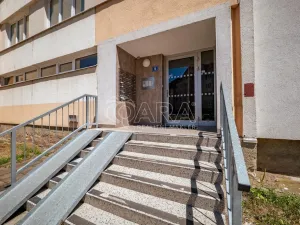 Prodej bytu 2+1, Strakonice - Strakonice II, Bezděkovská, 42 m2