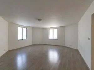 Dražba bytu 2+kk, Břeclav, Kpt. Jaroše, 75 m2