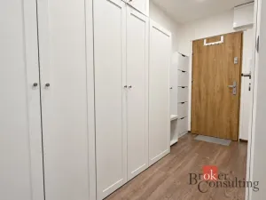 Pronájem bytu 2+kk, Praha - Strašnice, Ke Strašnické, 45 m2