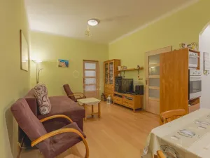 Prodej bytu 3+1, Praha - Bubeneč, U studánky, 82 m2