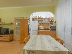 Prodej bytu 3+1, Praha - Bubeneč, U studánky, 82 m2