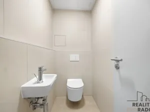 Pronájem bytu 2+kk, Hradec Králové, Na Střezině, 62 m2