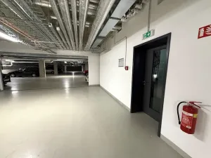 Pronájem garáže, Brno, třída Generála Píky, 12 m2
