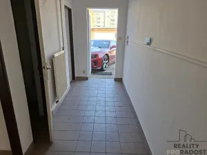 Pronájem kanceláře, Slaný, Netovická, 50 m2