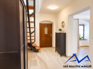 Prodej kanceláře, Příbor, Kašnice, 140 m2