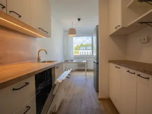 Pronájem bytu 3+1, Praha - Žižkov, Ostromečská, 83 m2