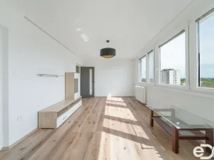 Prodej bytu 3+1, Hradec Králové, Gebauerova, 72 m2