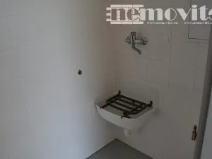 Prodej kanceláře, Jesenice, Nákupní, 21 m2