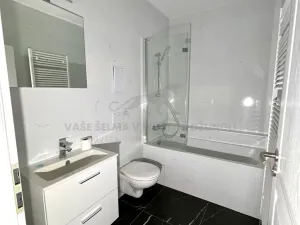 Pronájem bytu 1+kk, Jáchymov, třída Dukelských hrdinů, 25 m2