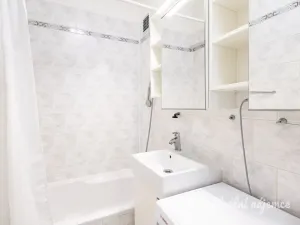 Pronájem bytu 2+kk, Praha - Černý Most, Bryksova, 48 m2