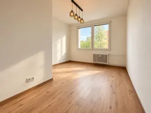Prodej bytu 2+kk, Plzeň - Doubravka, Popelnicová, 36 m2