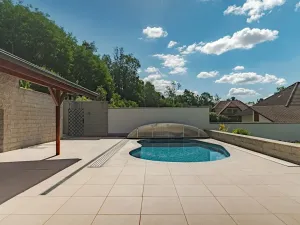 Pronájem rodinného domu, Benátky, 241 m2