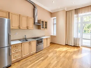 Pronájem kanceláře, Praha - Žižkov, Slavíkova, 105 m2