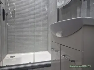 Pronájem bytu 1+1, Praha - Karlín, Křižíkova, 40 m2