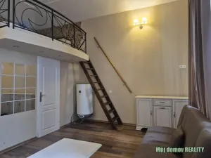 Pronájem činžovního domu, Praha - Karlín, Křižíkova, 650 m2