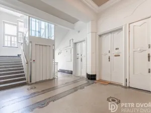 Prodej bytu 3+kk, Praha - Nové Město, Růžová, 74 m2