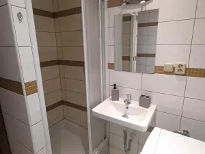 Pronájem bytu 1+kk, Ústí nad Labem - Krásné Březno, Obvodová, 32 m2