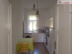 Pronájem bytu 1+1, Karlovy Vary, Na Vyhlídce, 39 m2