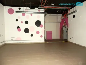 Pronájem obchodního prostoru, Praha, 51 m2