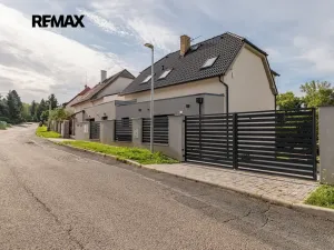Pronájem bytu 5+kk, Říčany, Táborská, 199 m2