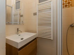 Pronájem bytu 2+kk, Praha - Smíchov, Holečkova, 38 m2