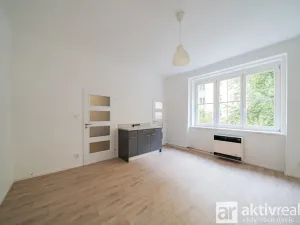 Pronájem bytu 2+1, Praha - Holešovice, Stupkova, 41 m2