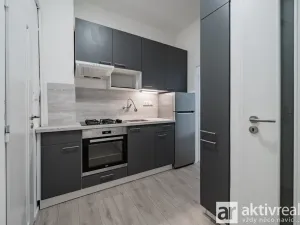 Pronájem bytu 2+1, Praha - Holešovice, Stupkova, 41 m2