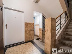 Pronájem bytu 2+1, Praha - Holešovice, Stupkova, 41 m2