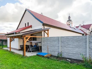 Prodej činžovního domu, Chlumec nad Cidlinou - Chlumec nad Cidlinou I, Klicperovo náměstí, 700 m2