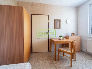 Prodej bytu 3+1, Strakonice - Přední Ptákovice, Povážská, 64 m2