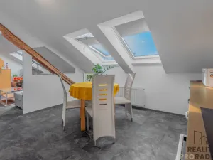 Prodej bytu 2+kk, Ivančice, Tovární, 53 m2