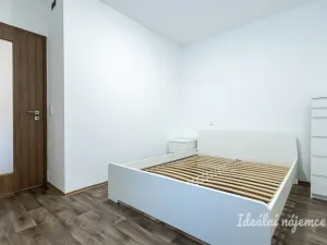 Pronájem bytu 2+kk, Praha - Žižkov, Hartigova, 44 m2