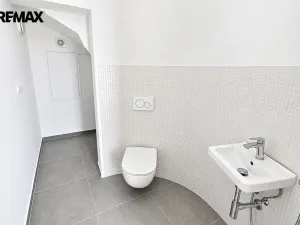 Pronájem kanceláře, Hradec Králové - Pražské Předměstí, Veverkova, 110 m2
