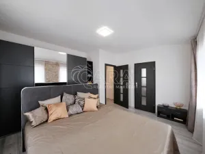 Pronájem rodinného domu, Nelahozeves - Lešany, V Cihelnách, 124 m2
