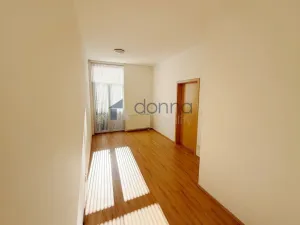 Pronájem bytu 2+kk, Praha, U Kamýku, 55 m2