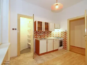Pronájem bytu 1+1, Praha - Holešovice, U smaltovny, 37 m2