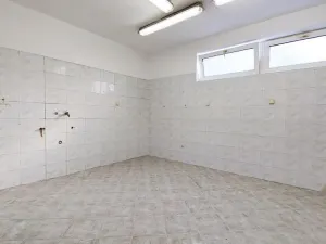 Pronájem skladu, Valašské Meziříčí, Šafaříkova, 143 m2