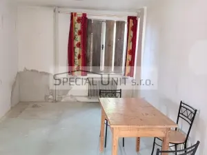 Prodej rodinného domu, Dobrovice - Holé Vrchy, 250 m2