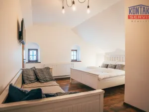 Pronájem chalupy, Mojné - Černice, 1065 m2