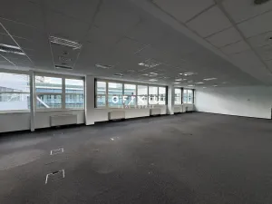 Pronájem kanceláře, Praha - Smíchov, Karla Engliše, 1006 m2