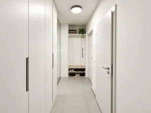 Pronájem bytu 2+kk, Praha - Hloubětín, Kolbenova, 46 m2