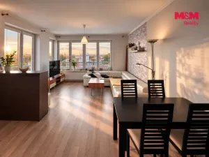 Pronájem bytu 2+kk, Pardubice - Trnová, Jana Hrubého, 58 m2