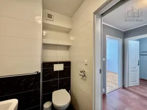 Pronájem bytu 3+1, Průhonice, Na Sídlišti III, 66 m2