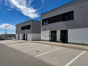 Prodej bytu 3+kk, Hradec Králové - Slatina, Pod Spáleníkem, 84 m2
