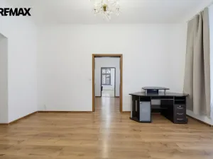 Prodej ubytování, Karlovy Vary, Raisova, 80 m2