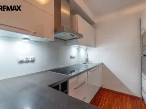 Pronájem bytu 2+kk, Praha, Kabešova, 56 m2
