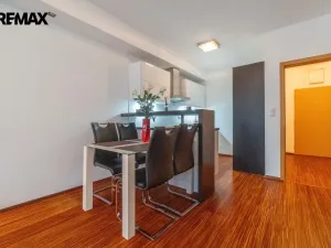 Pronájem bytu 2+kk, Praha, Kabešova, 56 m2