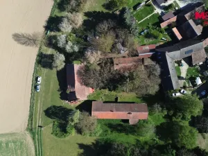 Prodej zemědělské usedlosti, Bečváry - Horní Jelčany, 90 m2