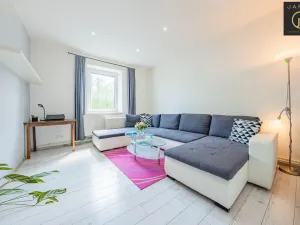 Prodej bytu 2+1, Krnov - Pod Cvilínem, 9. května, 51 m2